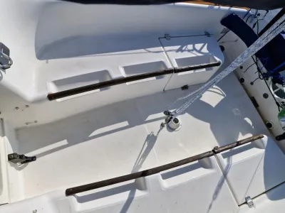 cockpit en kuip van zeilboot