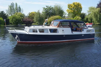 motorkruiser op water