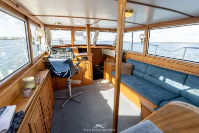 interieur salon van motorjacht