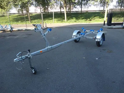 boottrailer op parkeerplaats