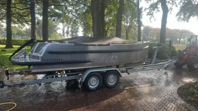 tender op trailer buiten