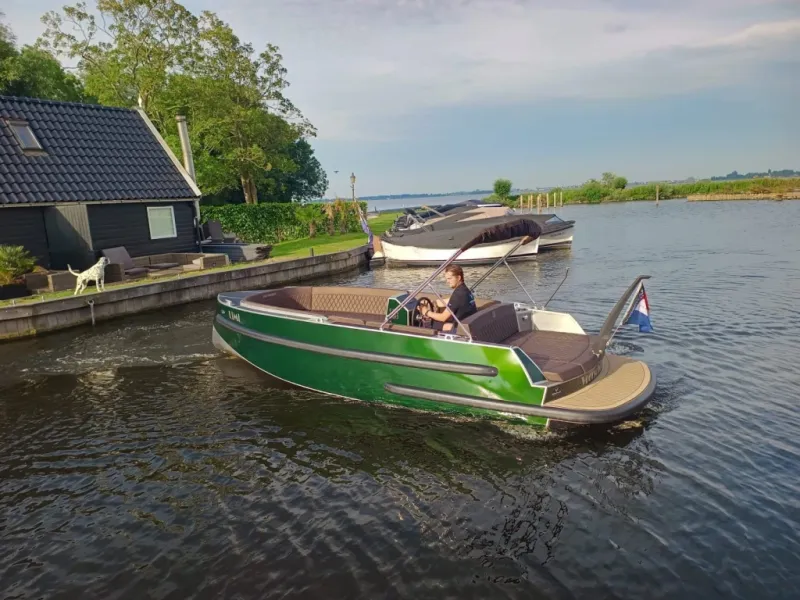 Van Vossen 650 E-Tender Demo